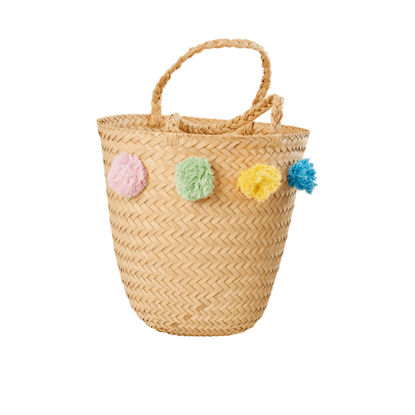 Rice flettet veske i raffia med pom poms